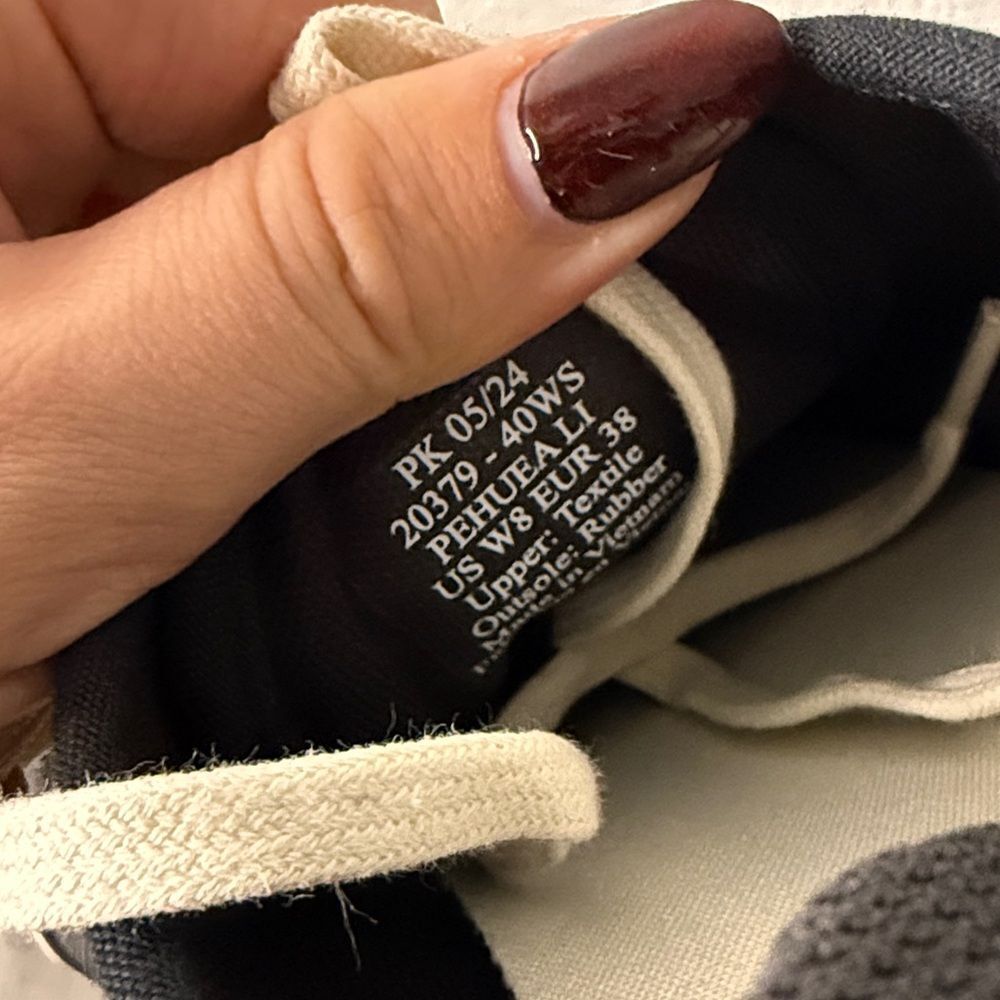 NEW- Olukai- Pehuea Li - Women's Black Canvas Sneakers- Size 8 - Picture 6 of 7